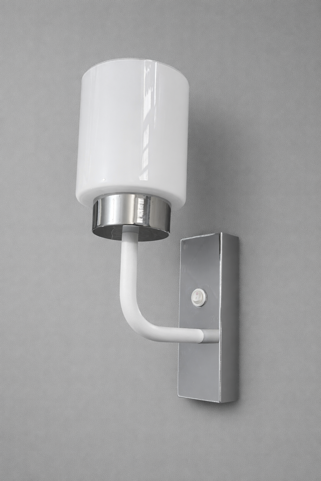Beta Dekoratif Anahtarlı Beyaz & Krom Metal Modern Duvar Aplik (GÜNIŞIĞI LED AMPUL DAHİLDİR!!!)